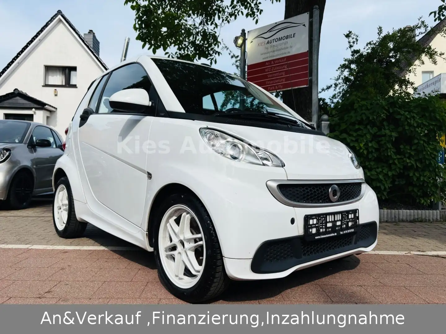 smart forTwo Cabrio Passion KLIMA/1.HAND/SITZH/BRABUS Weiß - 1