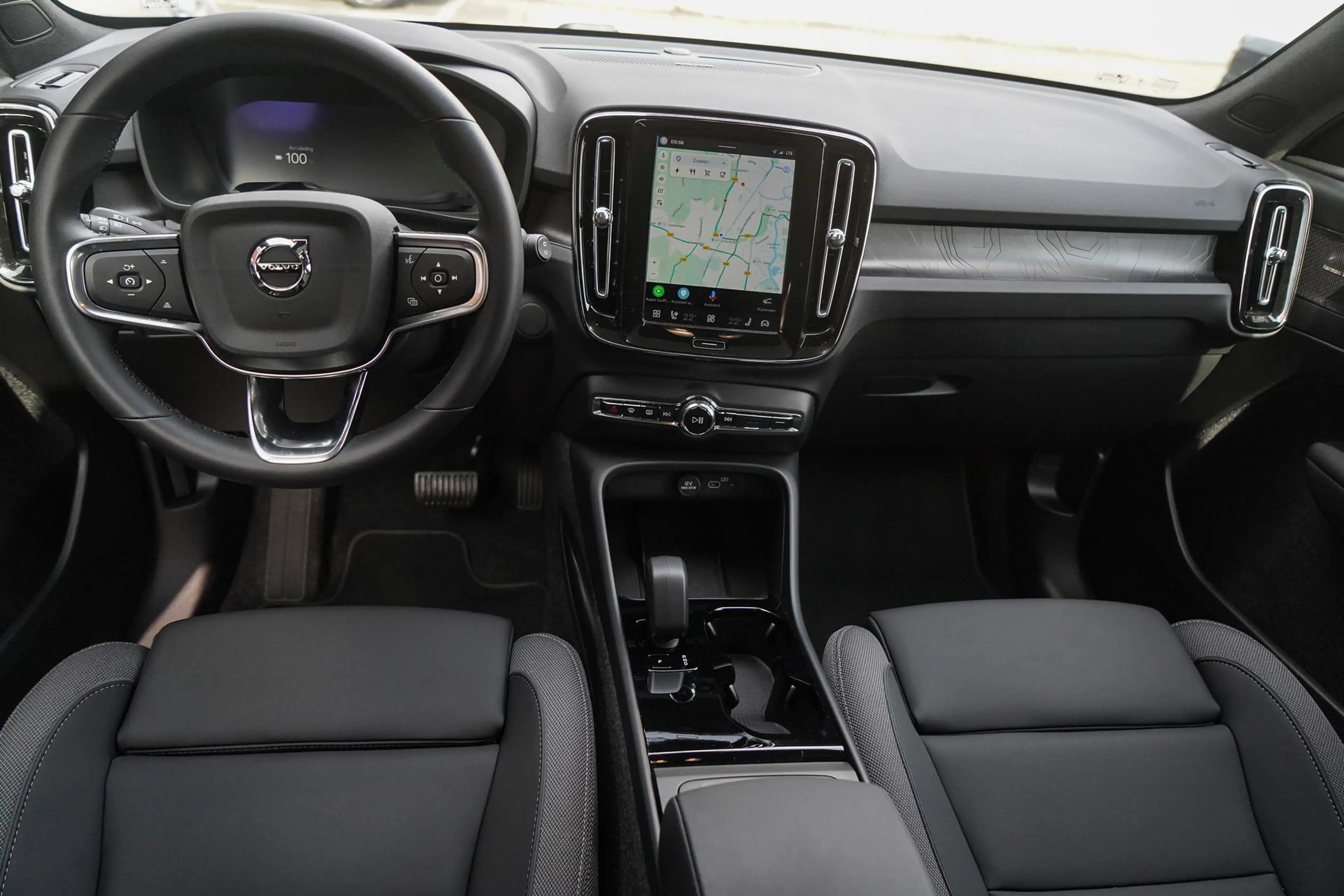 Volvo EX40 Single Motor Extended Range Ultra 82 kWh — photo 13