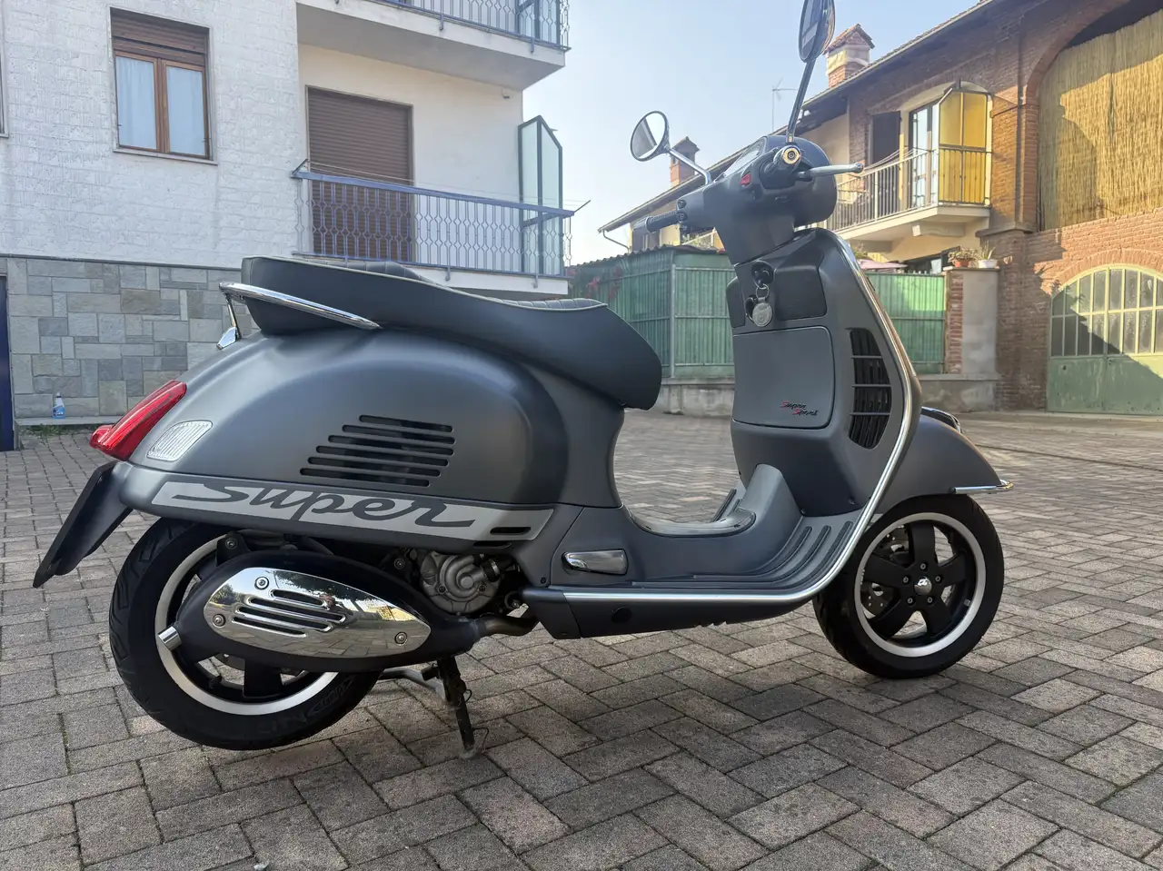 Piaggio GTS 300
