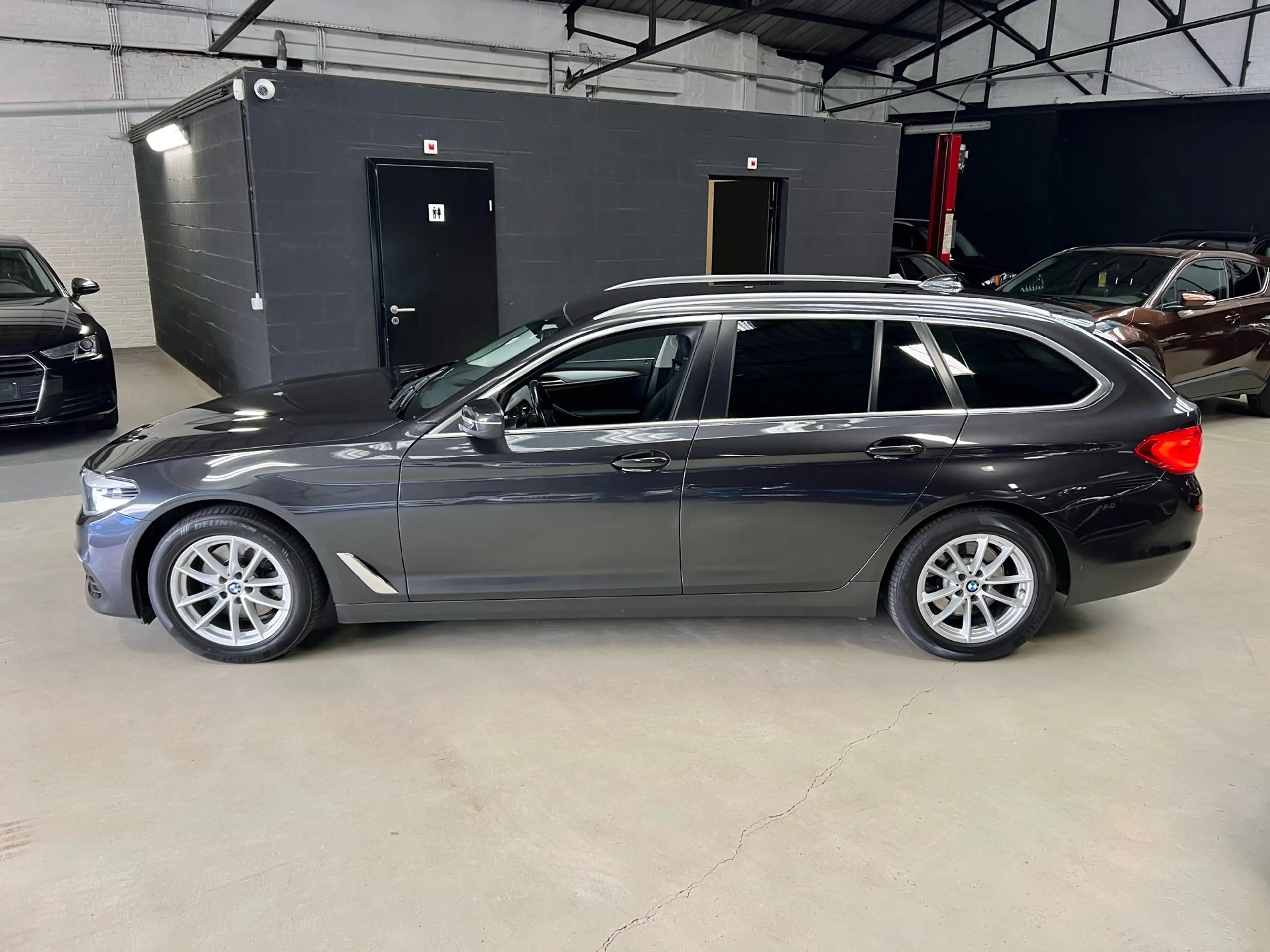 BMW 518 Touring dA *LED*CUIR*CAMERA*S CHAUF*GARANTIE — photo 6
