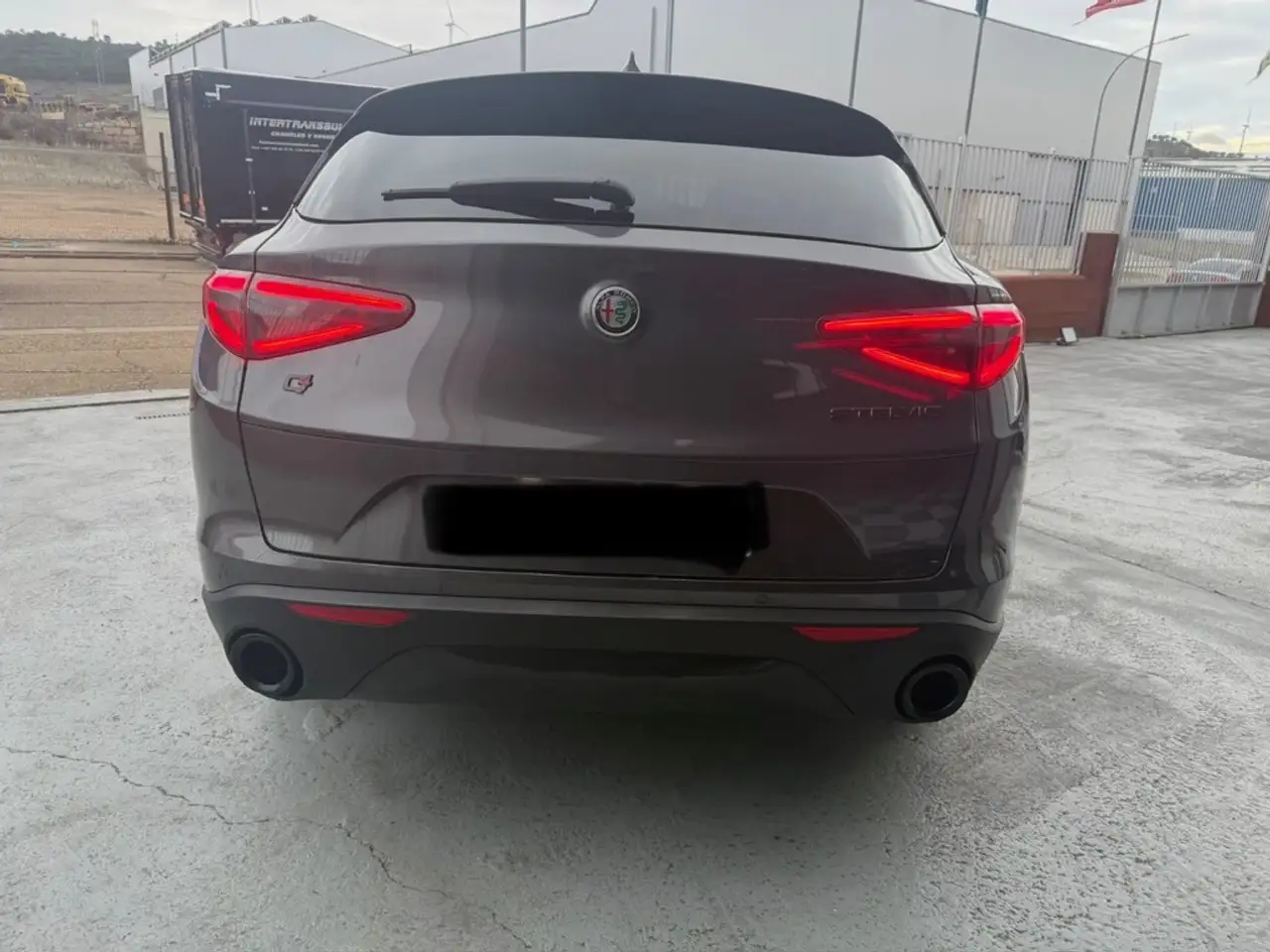 Alfa Romeo Stelvio 2022 — фото 11