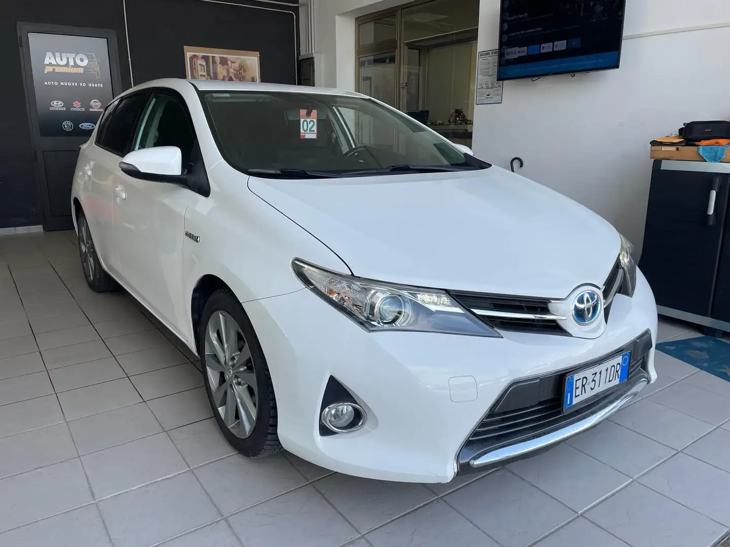 Toyota Auris Toyota Auris 1.8 Hybrid 5 porte Active Blanc - 1