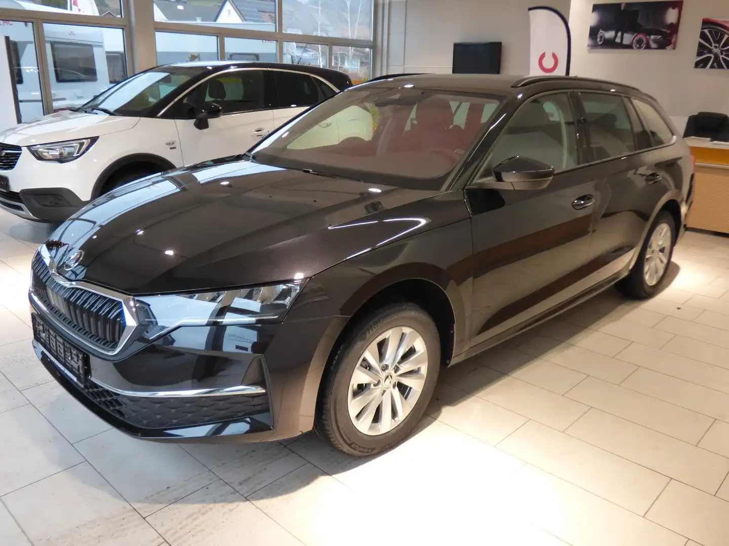 Skoda Octavia Combi 2.0 TDI 110kW Selection AHK, Sitzh Noir - 2
