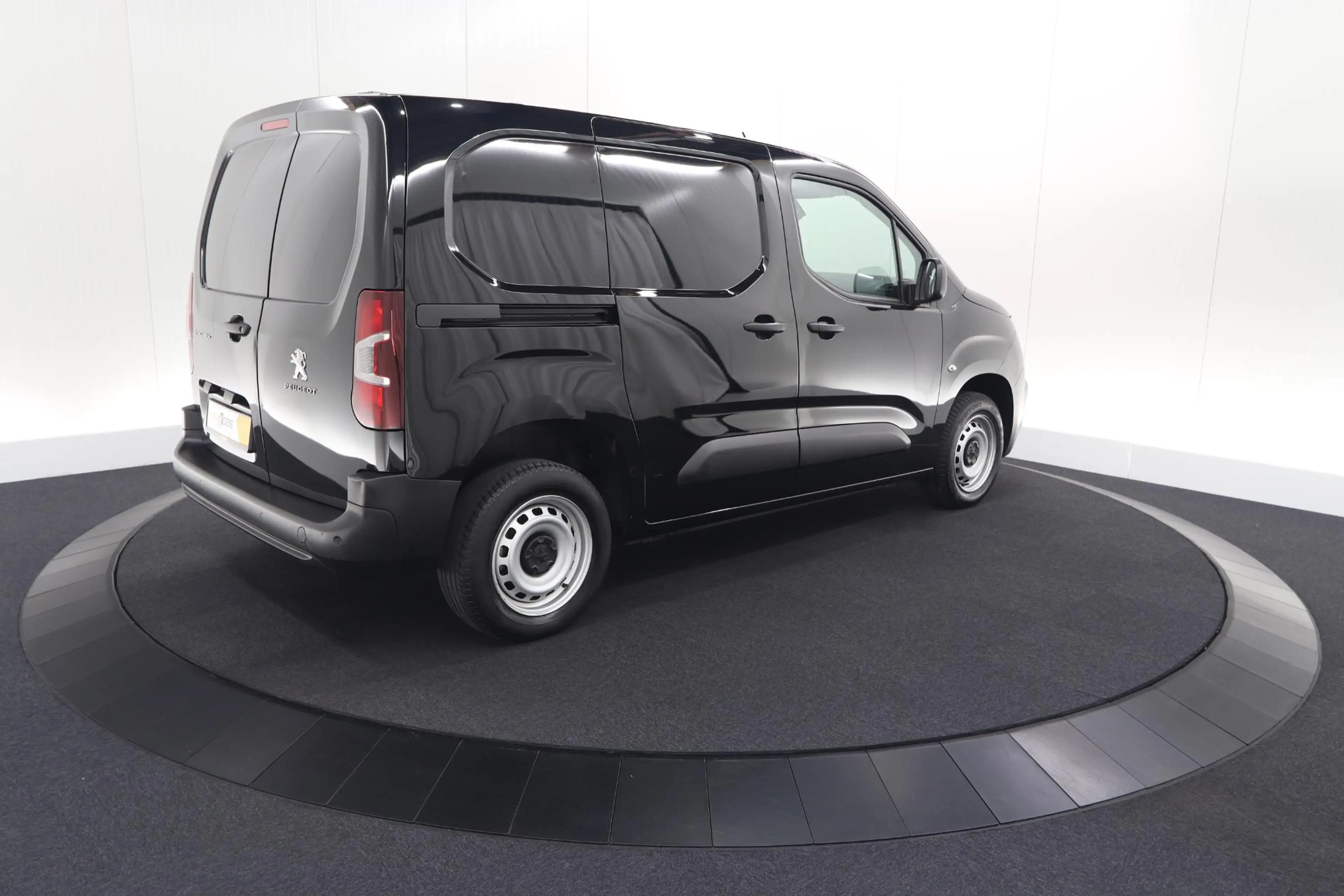 Peugeot Partner 1.5 BlueHDi 100 S&S L1 | Passagiersbank |  Apple C — photo 12