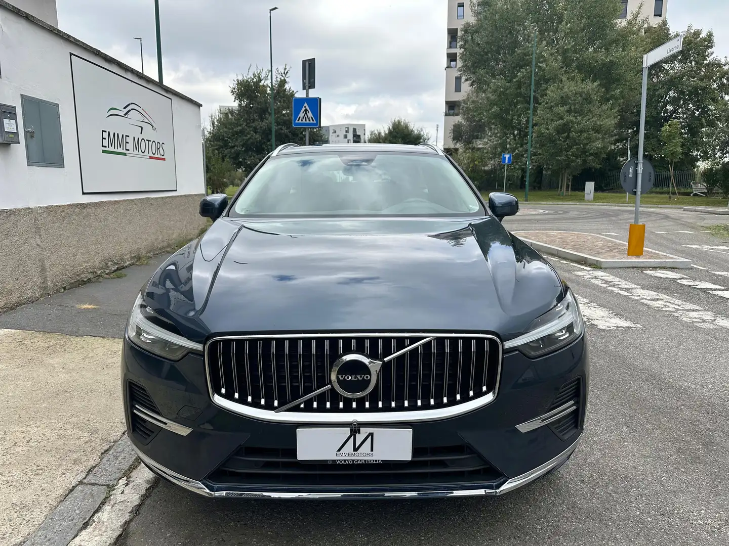 Volvo XC60 2.0 T6 PHEV obc 3,7kW Core awd AUT/NAV/TETTO/CAMER Blauw - 2