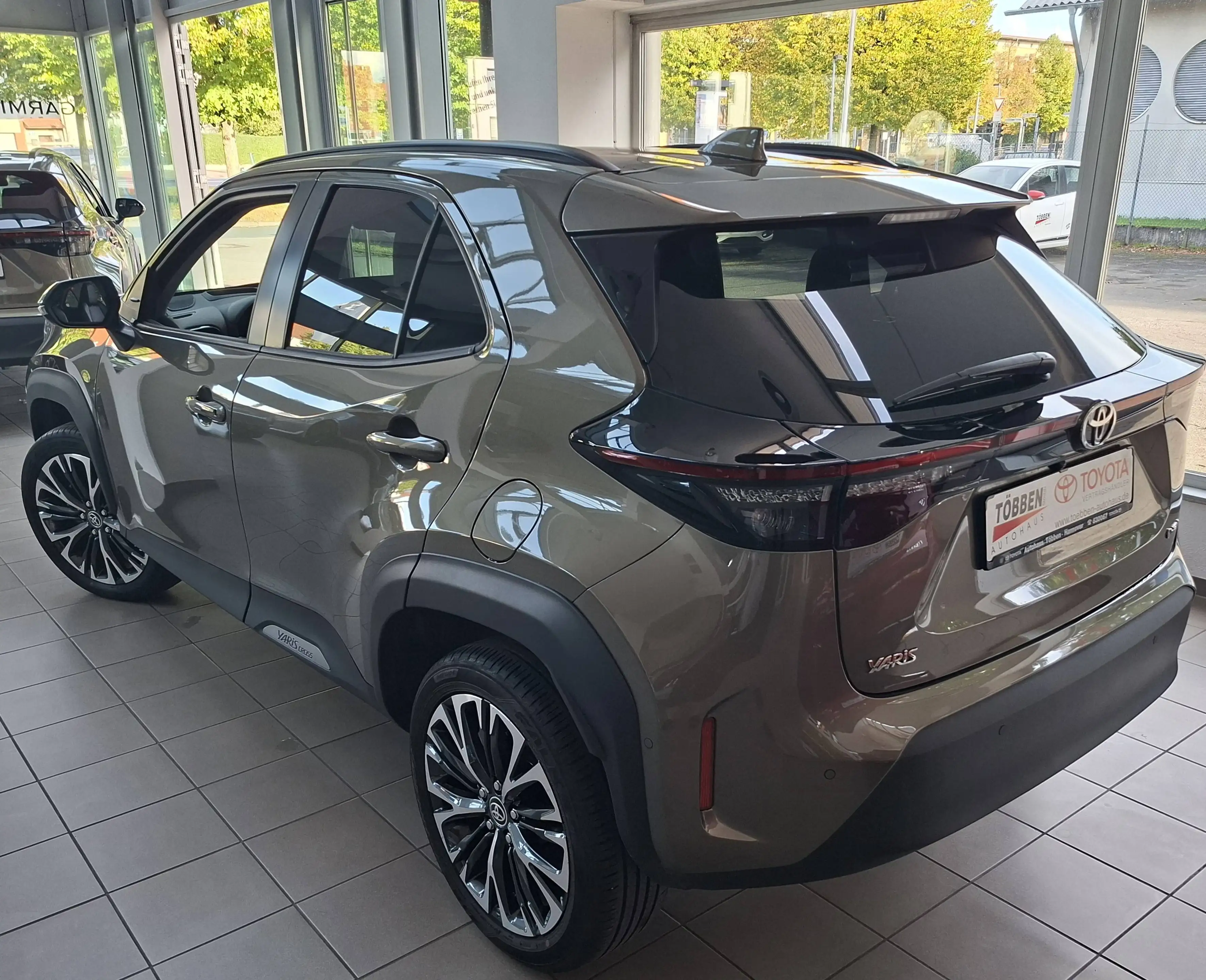 Toyota Yaris Cross Hybrid FWD Style + WKR + JBL + HUD + Garantie — photo 3