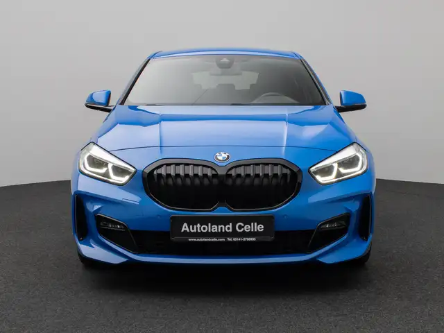 BMW 1 Series view 2