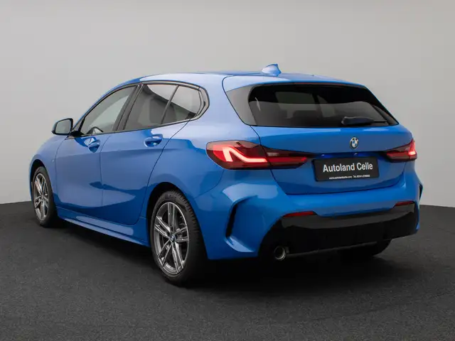 BMW 1 Series view 9