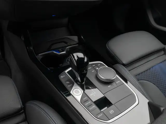BMW 1 Series view 22