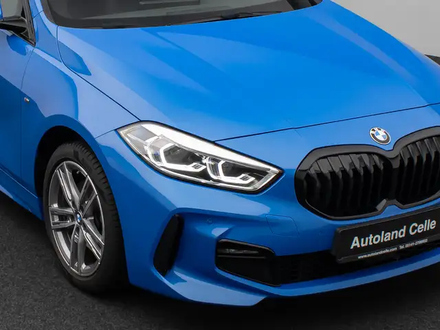BMW 1 Series view 18