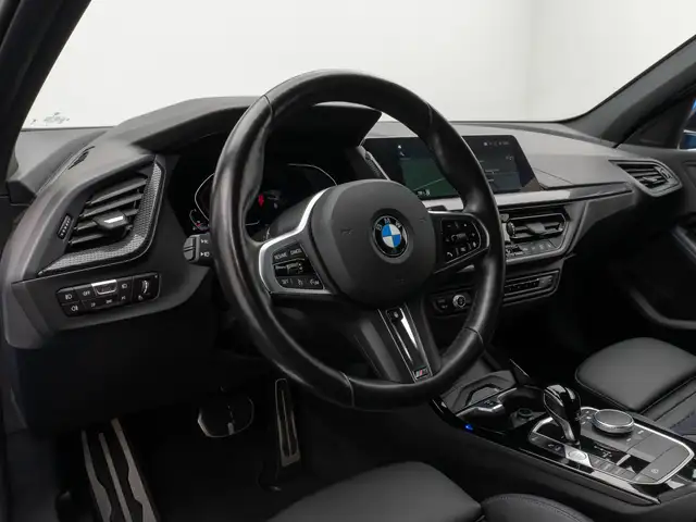 BMW 1 Series view 20