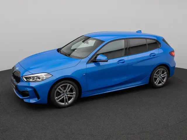 BMW 1 Series view 12