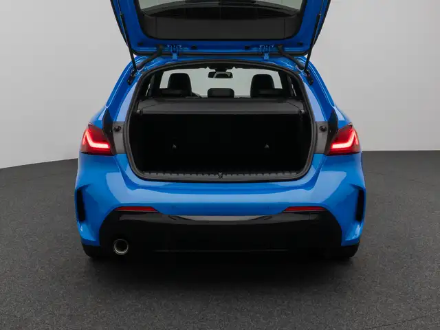 BMW 1 Series view 13