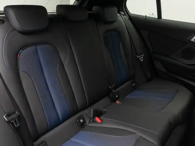 BMW 1 Series view 27