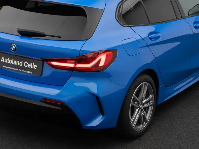 BMW 1 Series view 15