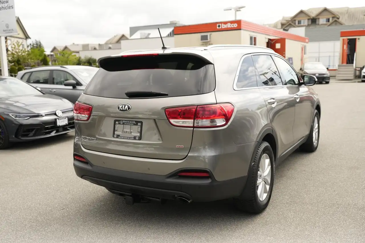 Kia Sorento снимка Kia Sorento
