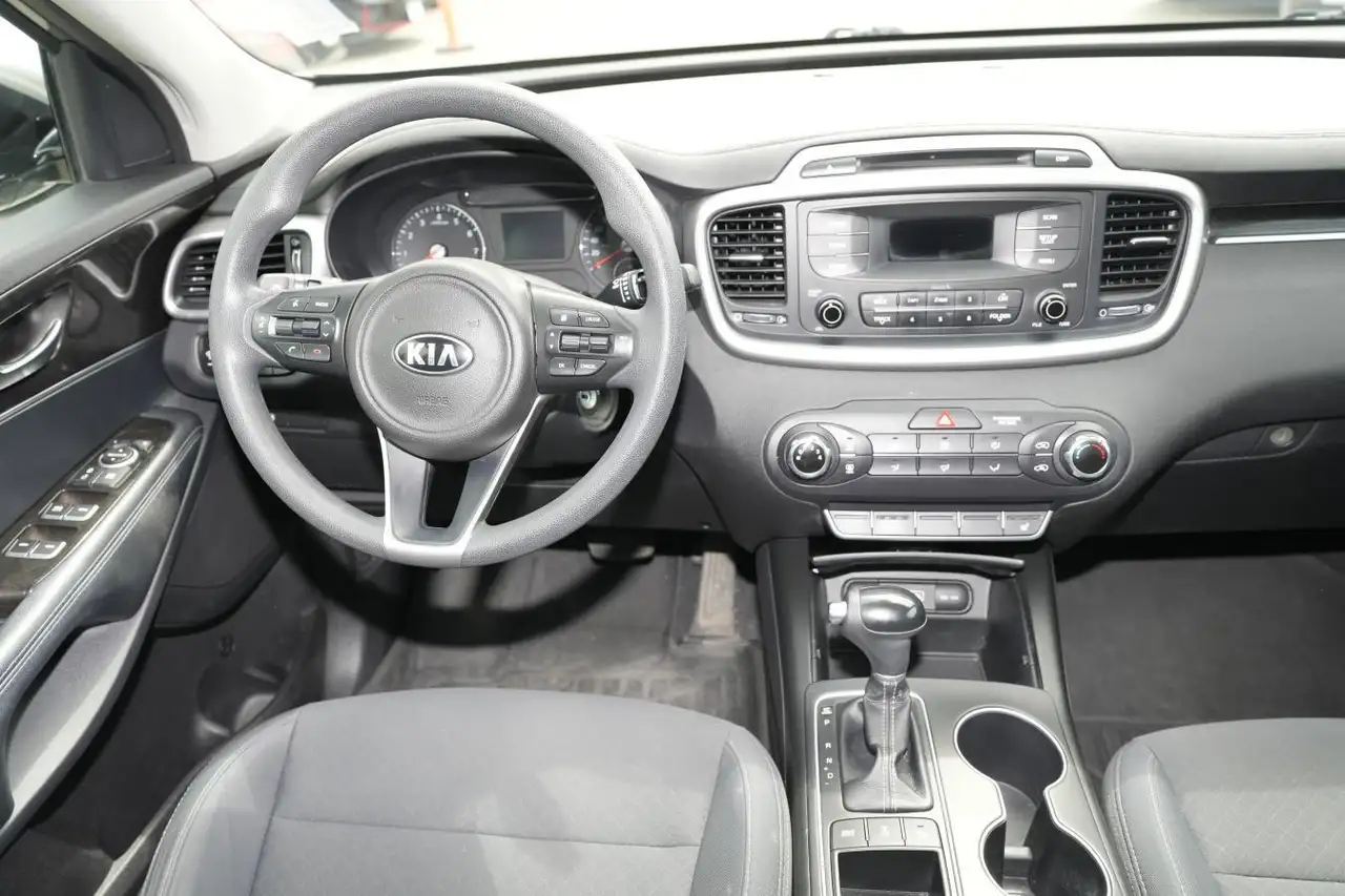 Kia Sorento снимка Kia Sorento