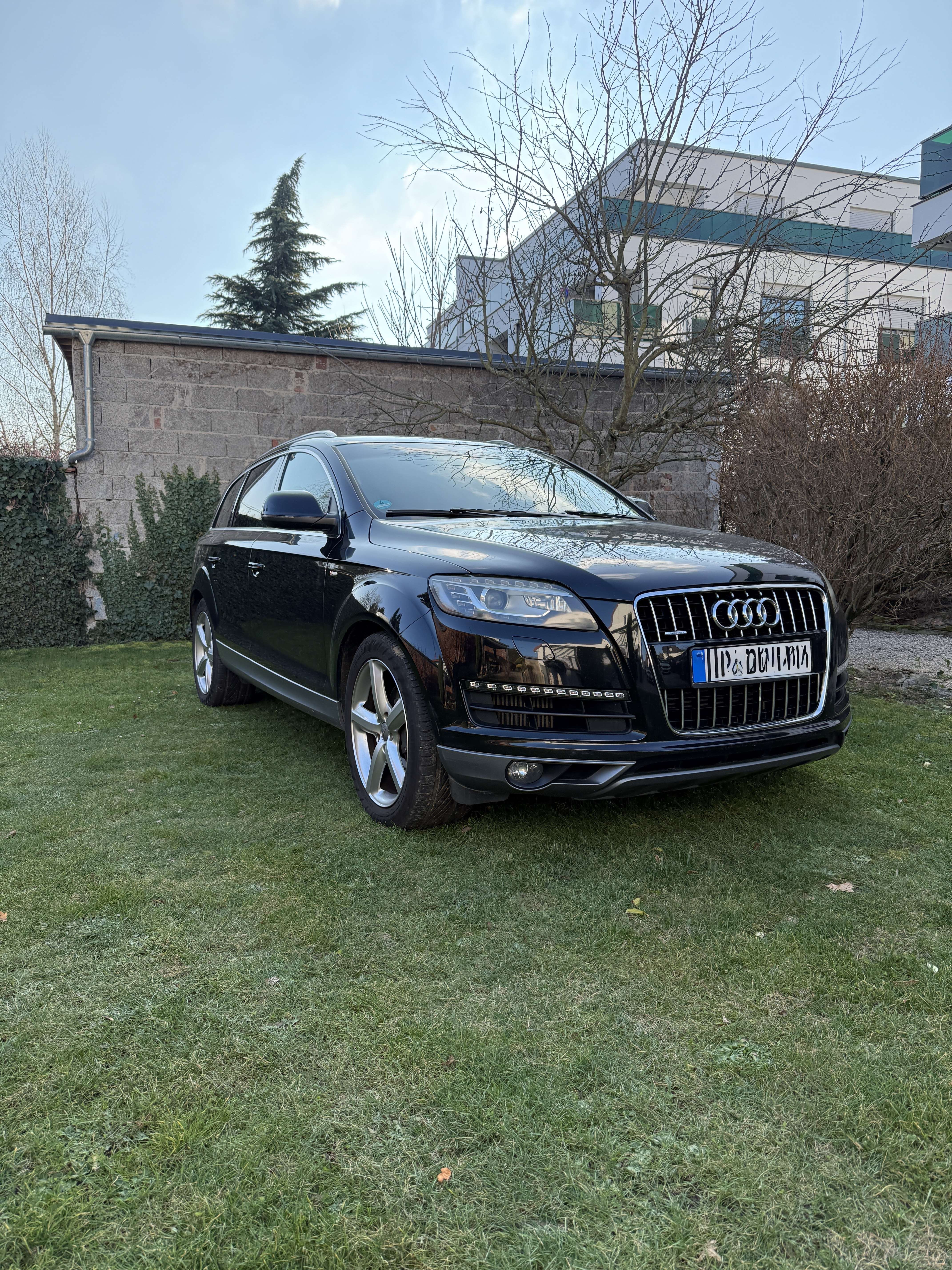 Second hand Audi Q7 3.0