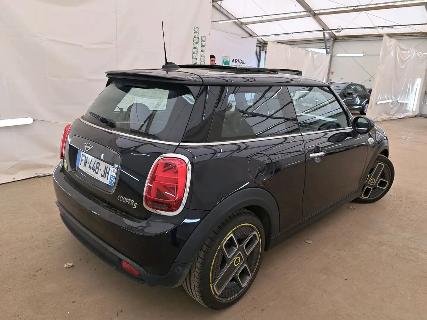 MINI Cooper SE Negro - 2