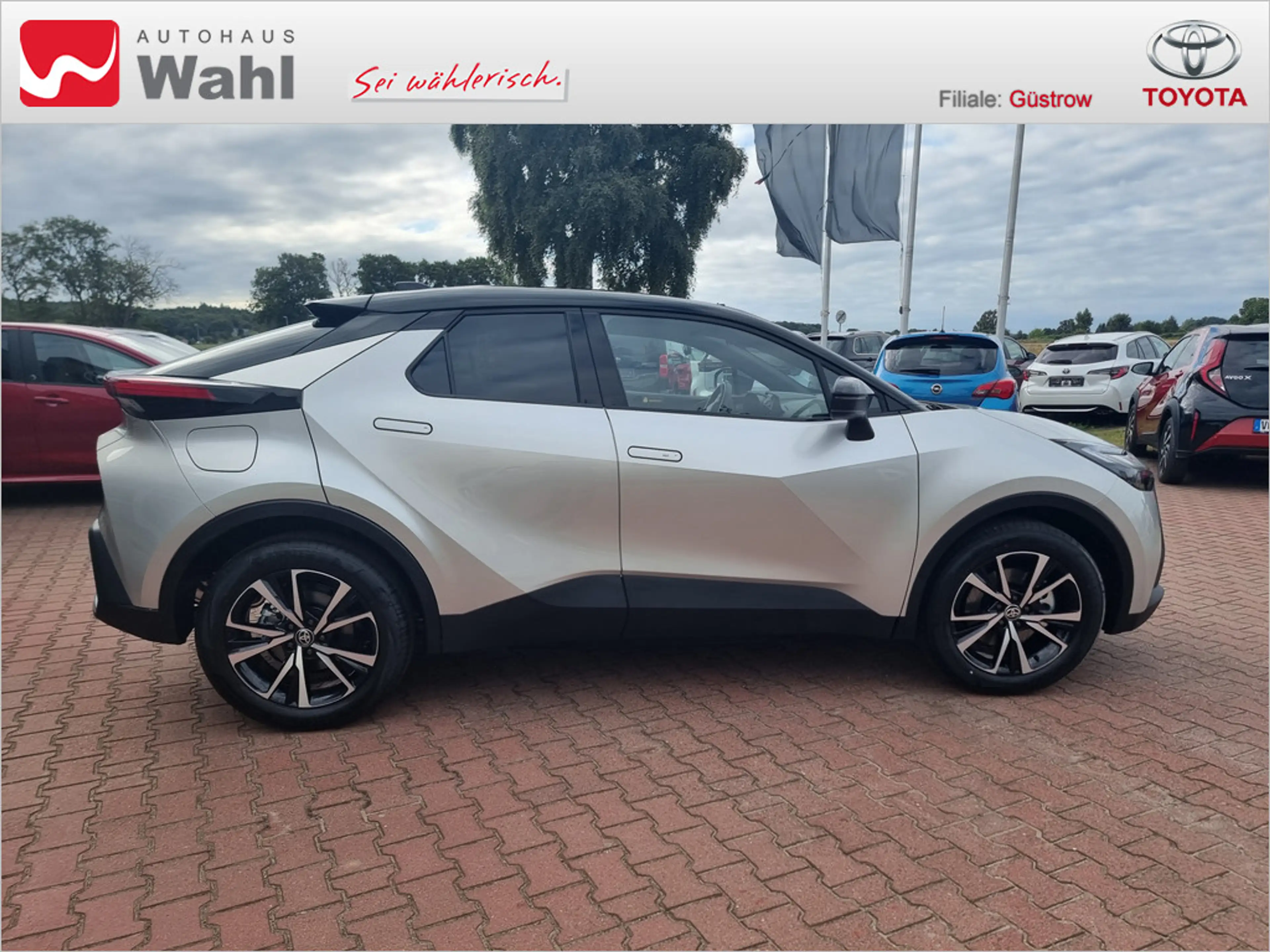Toyota C-HR 2.0 Plug-In Hybrid FWD Teamplayer — photo 8