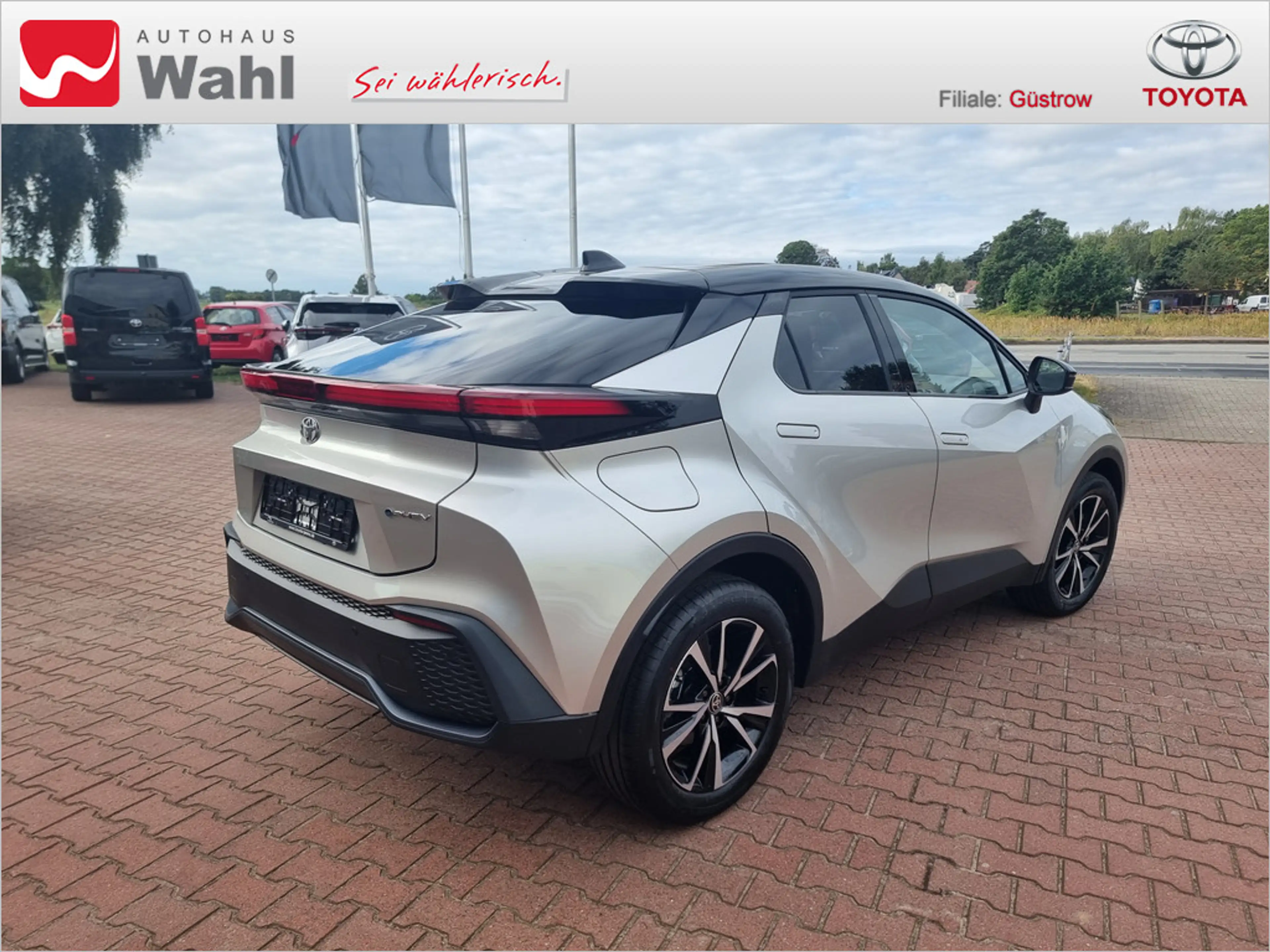Toyota C-HR 2.0 Plug-In Hybrid FWD Teamplayer — photo 7
