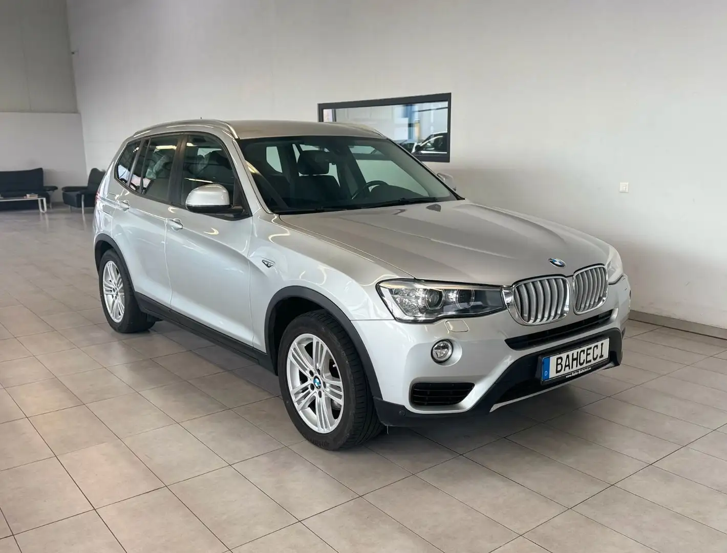 BMW X3 xDrive 30d*AHK*Klima*Navi*SHZ*PDC Silber - 1