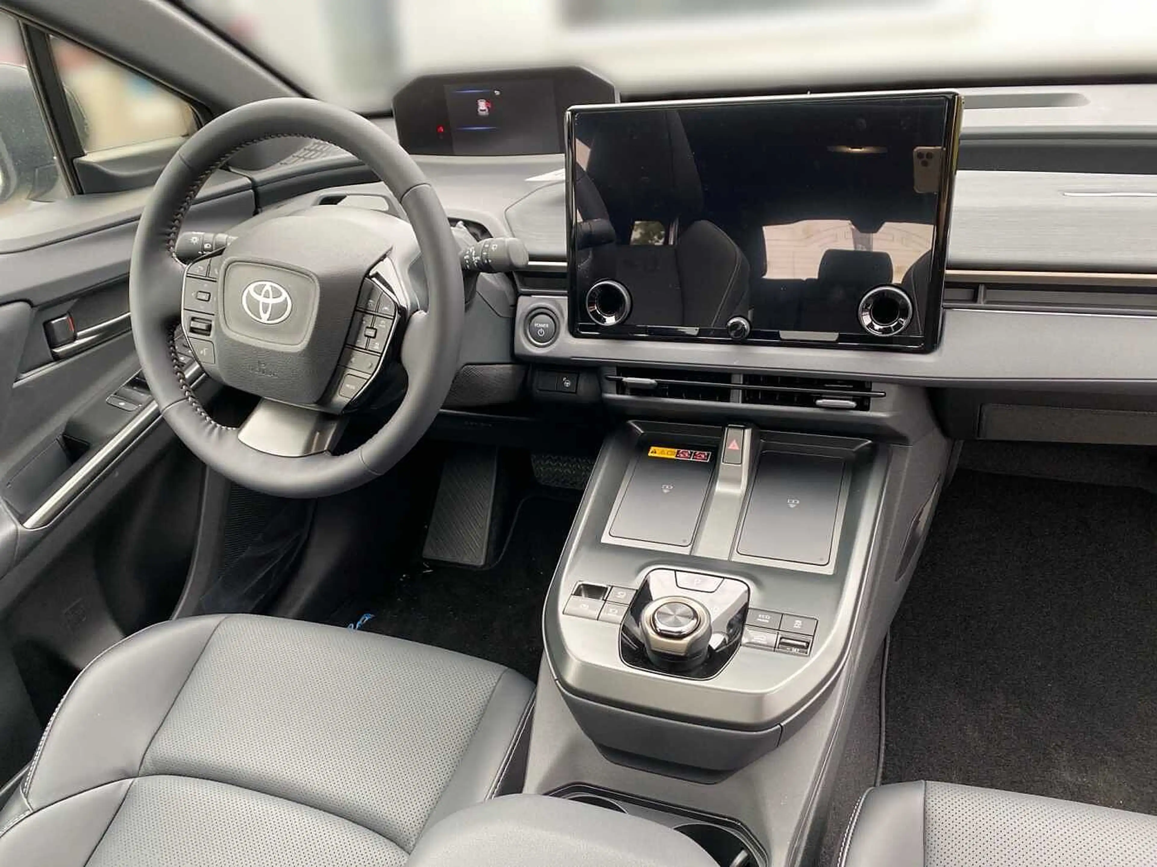 Toyota bZ4X Touring Teamplayer 75kWh / 281KW AWD 360° — photo 8