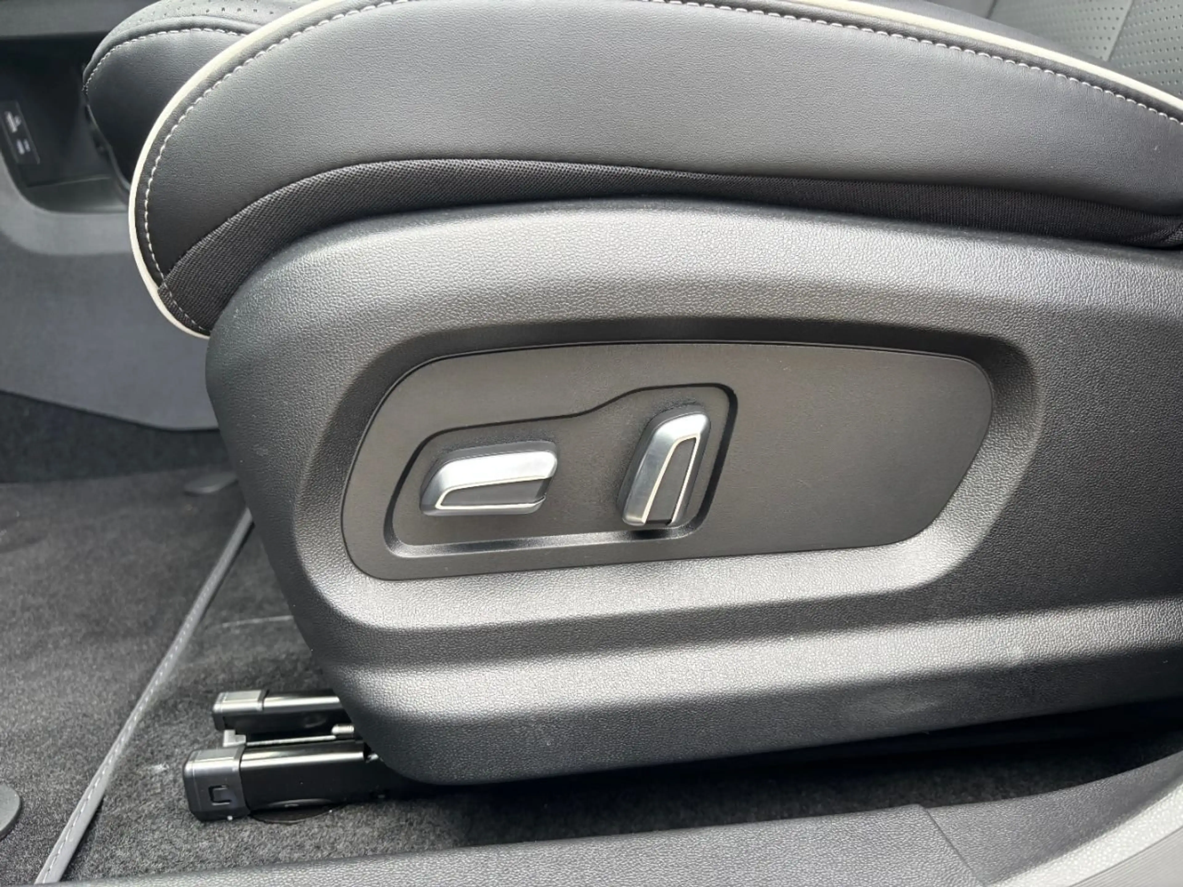 Jaecoo J5 Premium — photo 13
