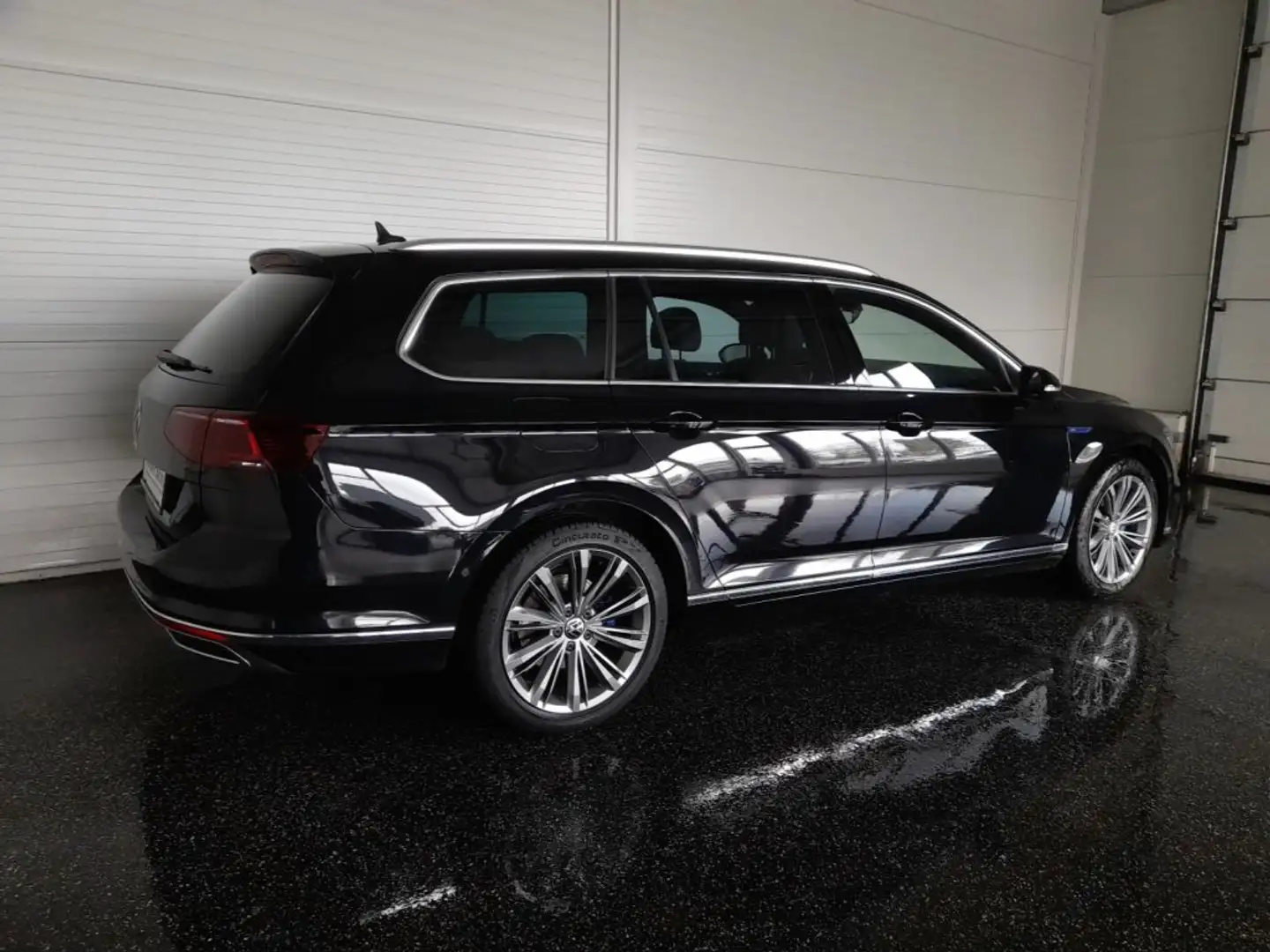 Volkswagen Passat Variant GTE PHEV DSG *LEDER / STANDHZG / MATRIX-LED / 18 ZOLL / DCC / VIRTUELL / NAVI / HEAD-UP / AHV & KAMERA* Schwarz - 2
