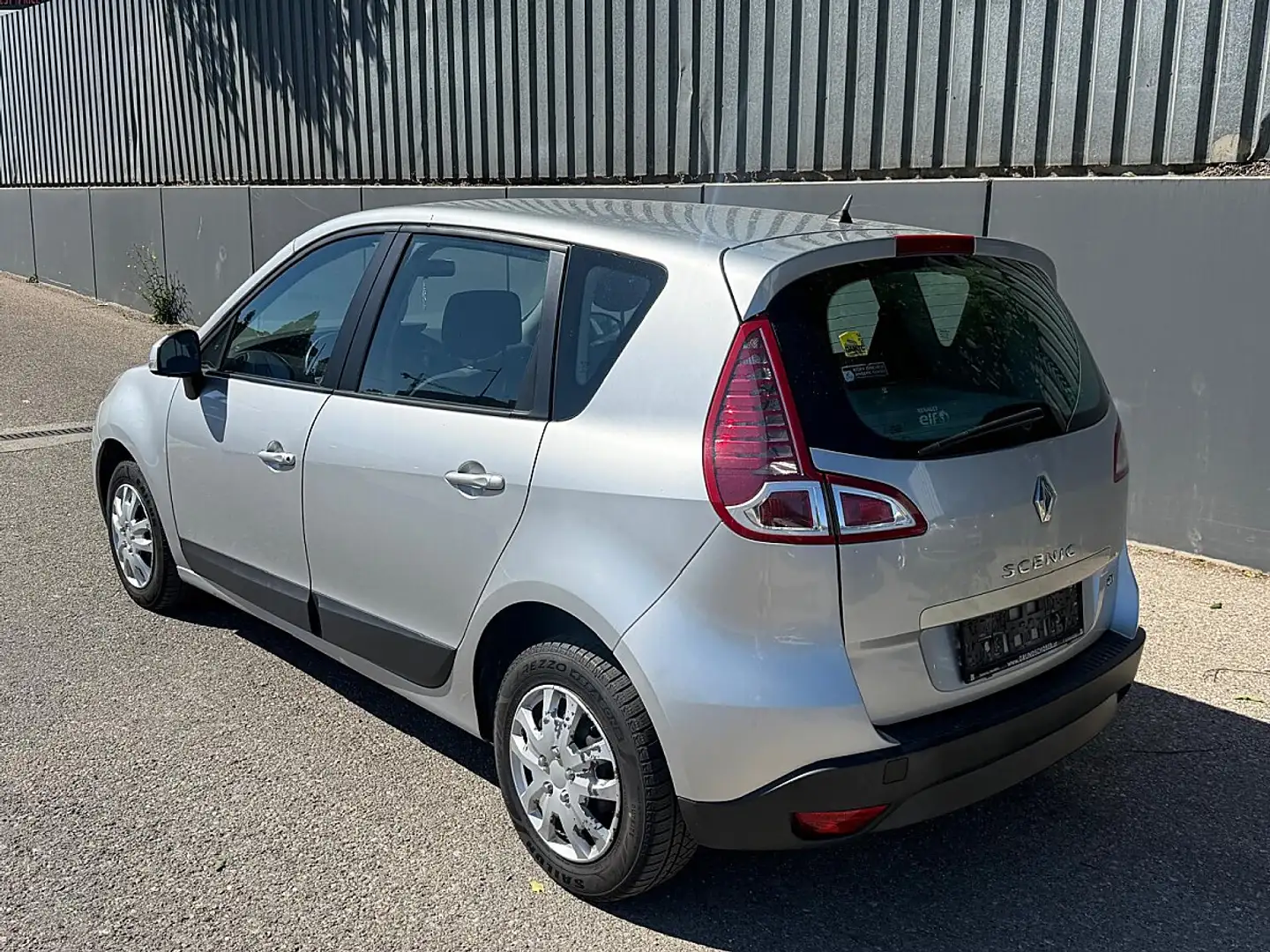 Renault Scenic Scénic III Tonic 1,5 dCi |PICKERL BIS 03/2027 | Grau - 2