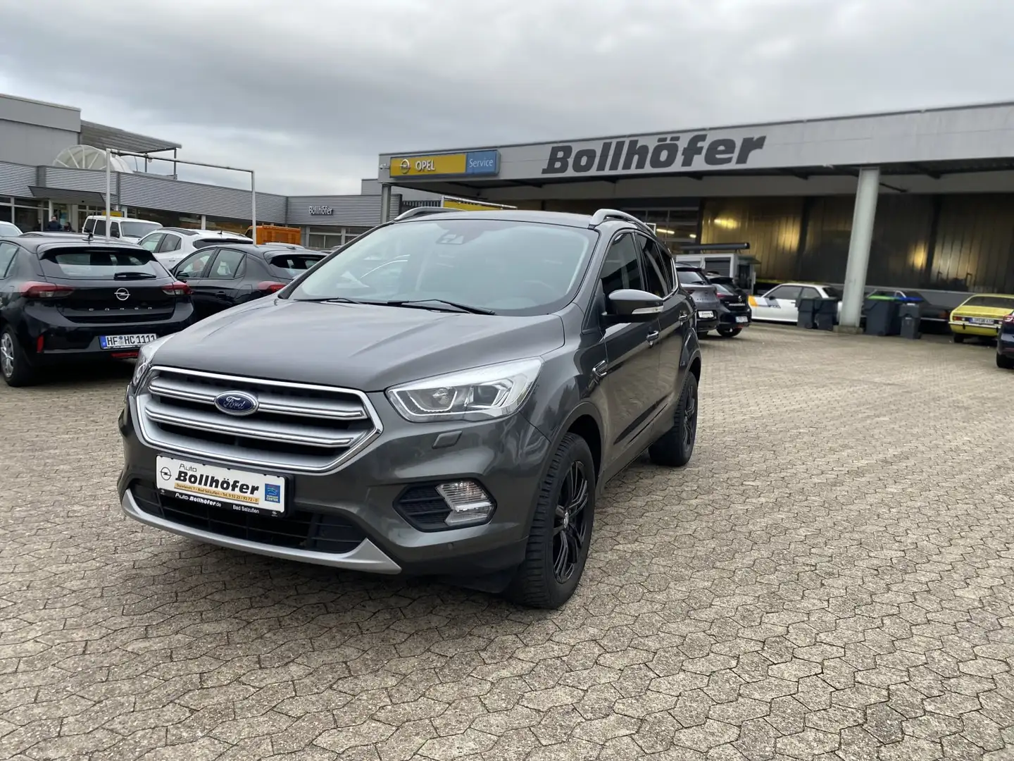 Ford Kuga Kuga NAVI/SHZ+LHZ/BHZ.Fronts/2-Zonen KLIMA/PDC v+ Schwarz - 1