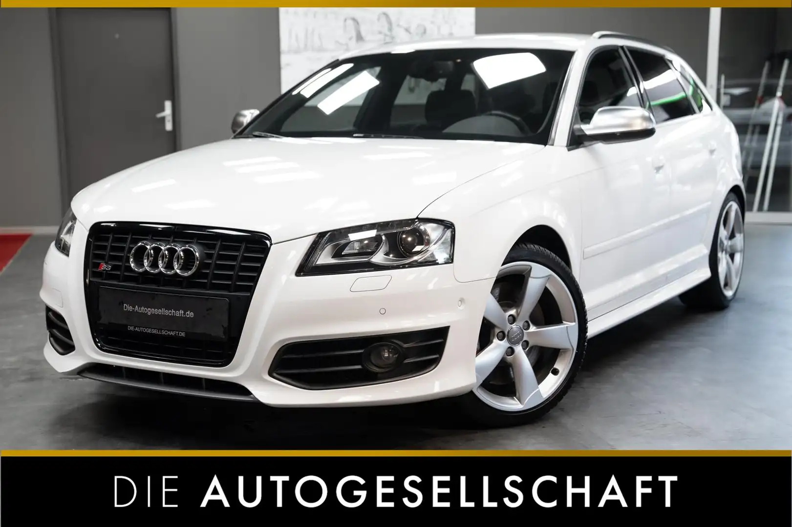 Audi S3 2.0TFSI quattro Sportback*Bi-XENON*NAVI*BOSE* Alb - 1