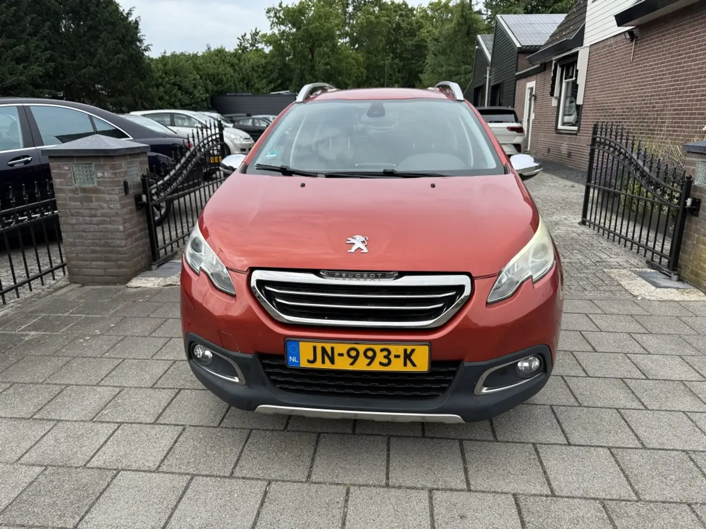Peugeot 2008 1.6 VTi Allure Rood - 2
