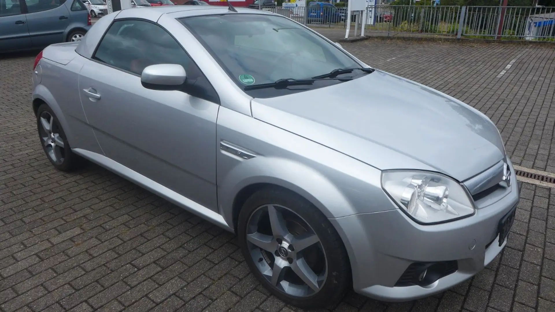 Opel Tigra Twin Top Design Edition-2 HAND-LEDER-KLIMA Silver - 1