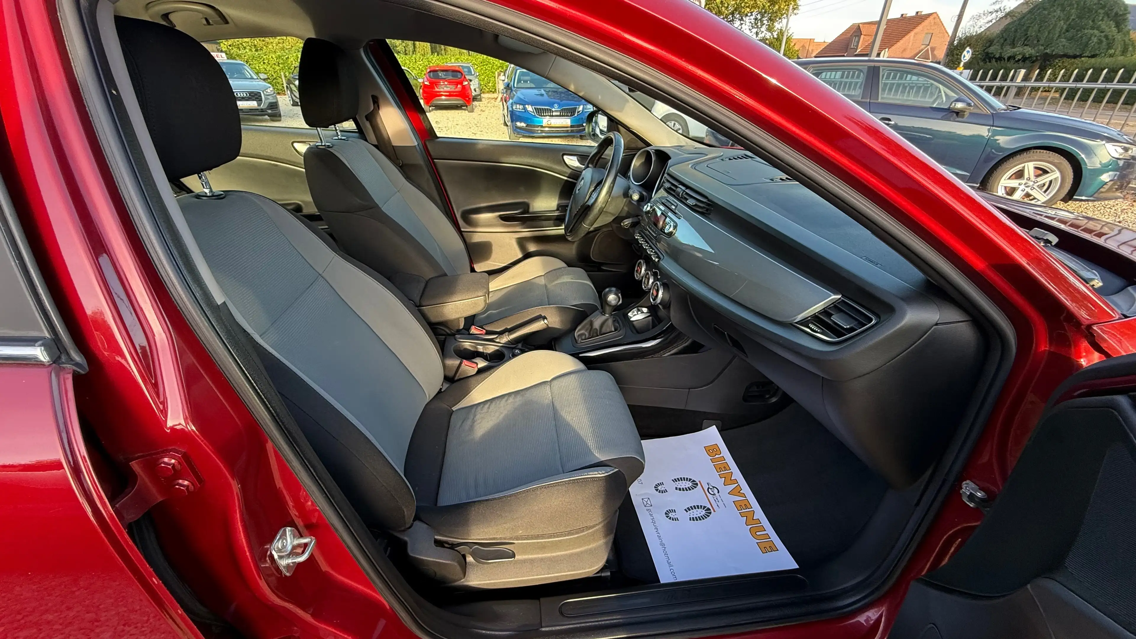 Alfa Romeo Giulietta 1.4 TB / BOITE AUTOMATIQUE / AIRCO / GARANTI 1 AN — photo 10