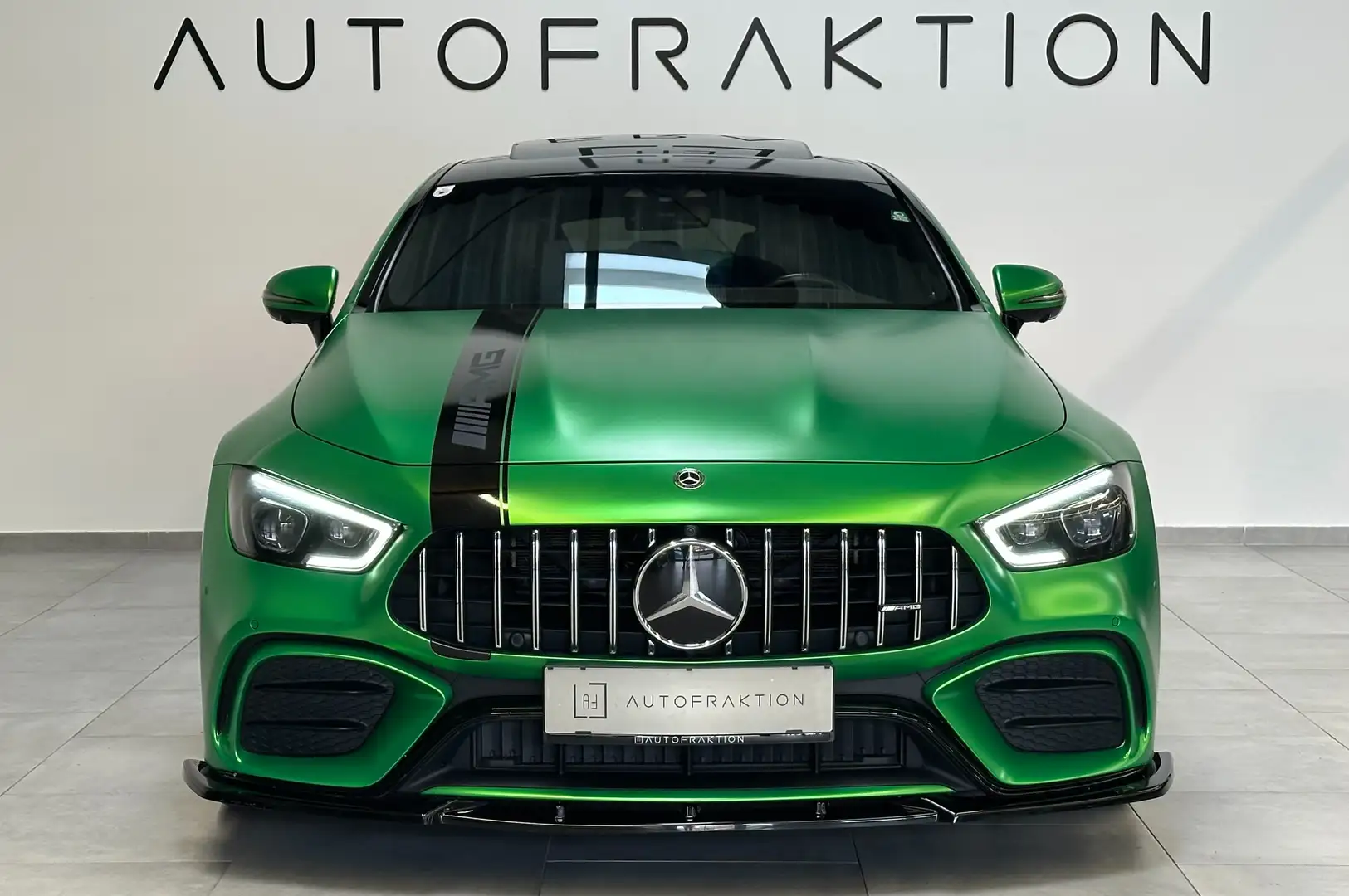 Mercedes-Benz AMG GT 43 4Matic+ (290.659) Grau - 2