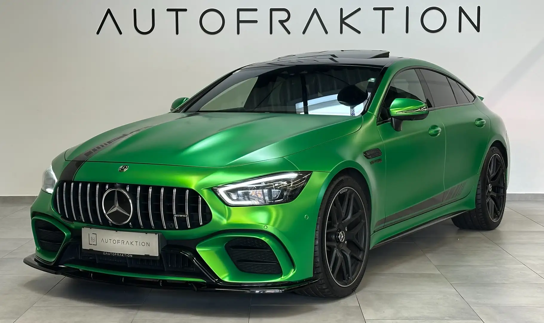 Mercedes-Benz AMG GT 43 4Matic+ (290.659) Grau - 1