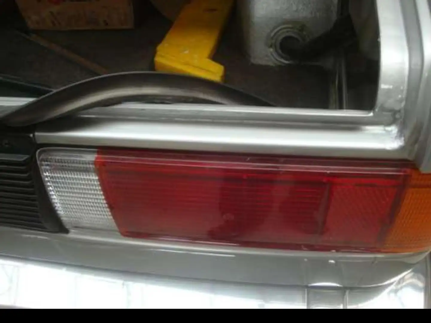 BMW 323 323i Silber - 2