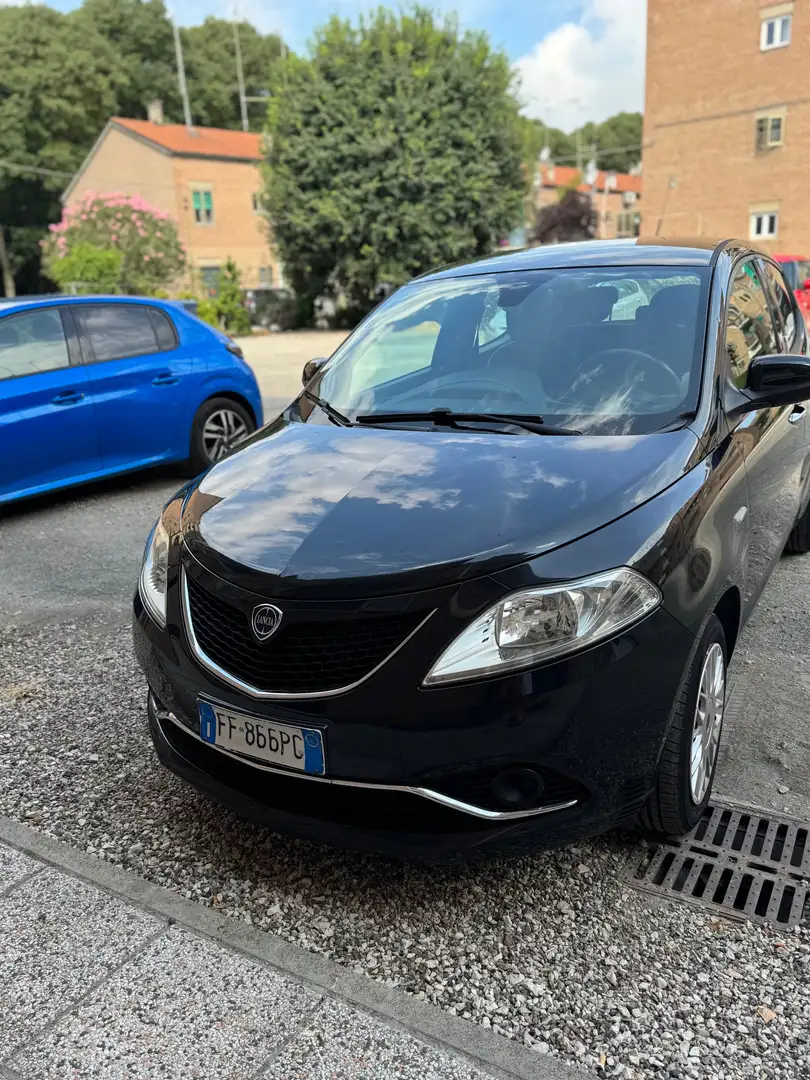 Lancia Ypsilon Ypsilon III 2015 1.2 Gold 69cv Nero - 2