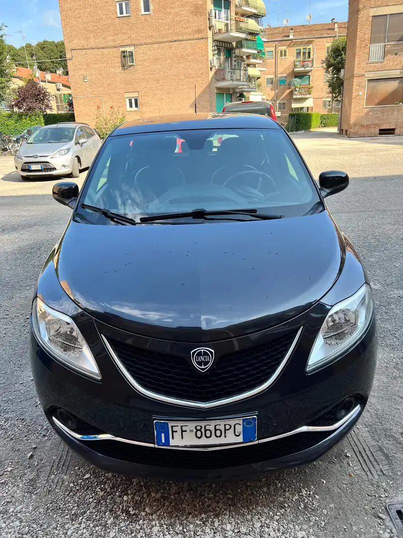 Lancia Ypsilon Ypsilon III 2015 1.2 Gold 69cv Nero - 1