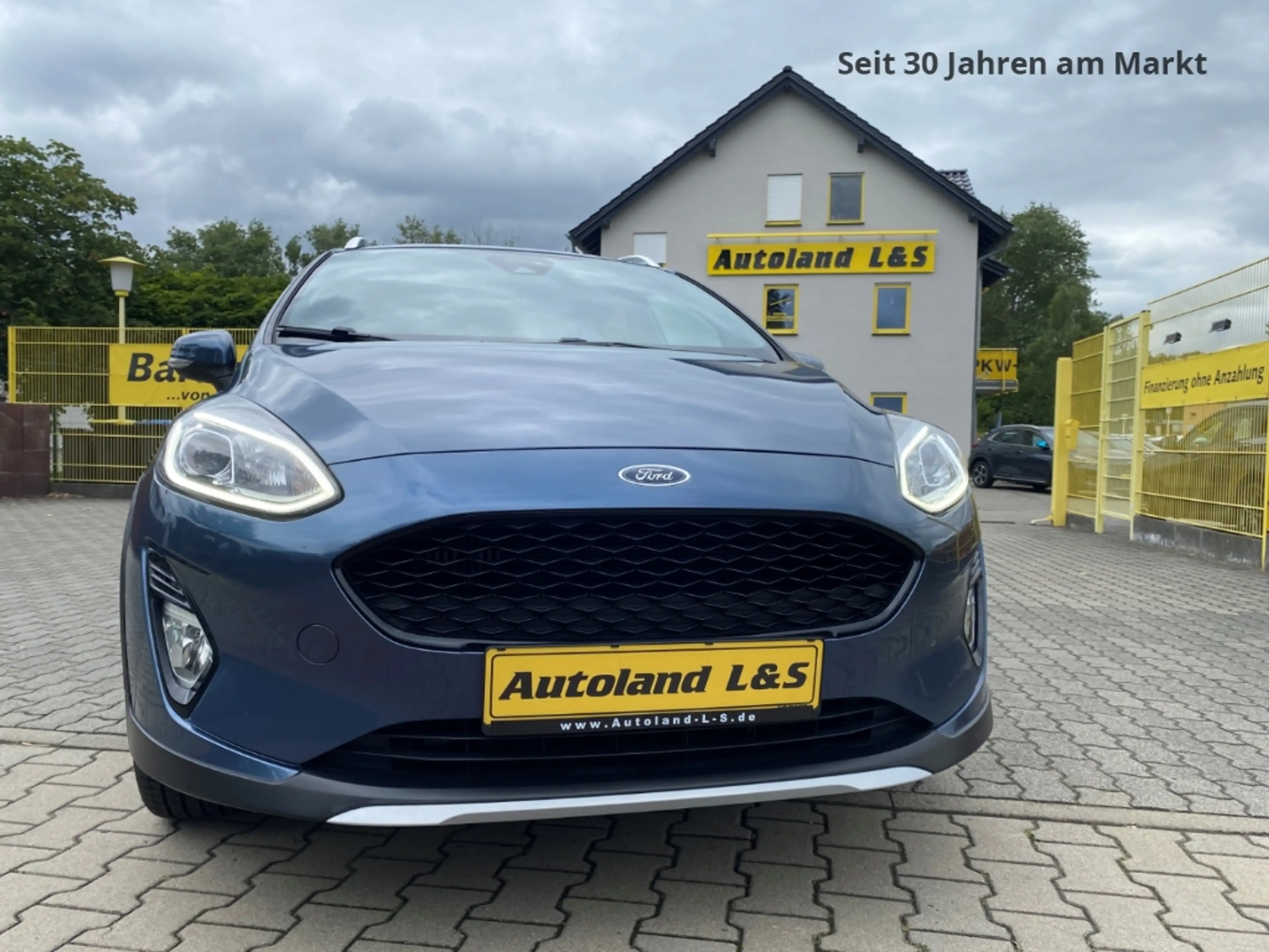 Ford Fiesta Active Plus,PDC,SH,Navi,Frontscheibenheizung,Lenkr — photo 5