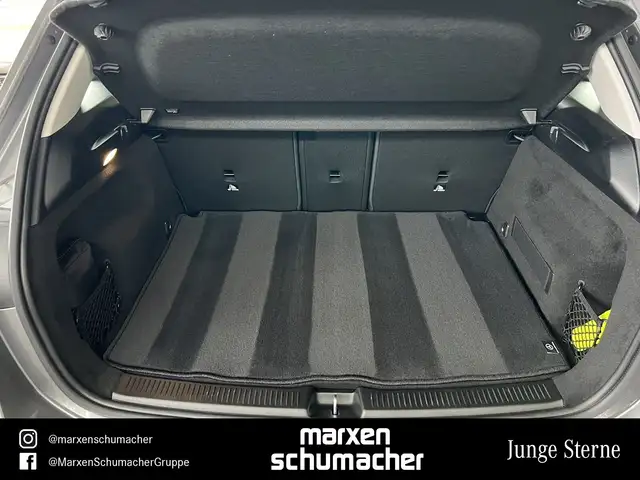 Mercedes-Benz B-Class view 13