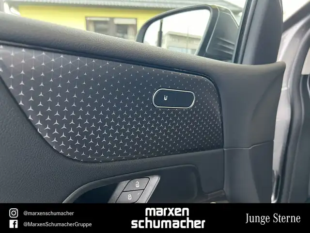 Mercedes-Benz B-Class view 10