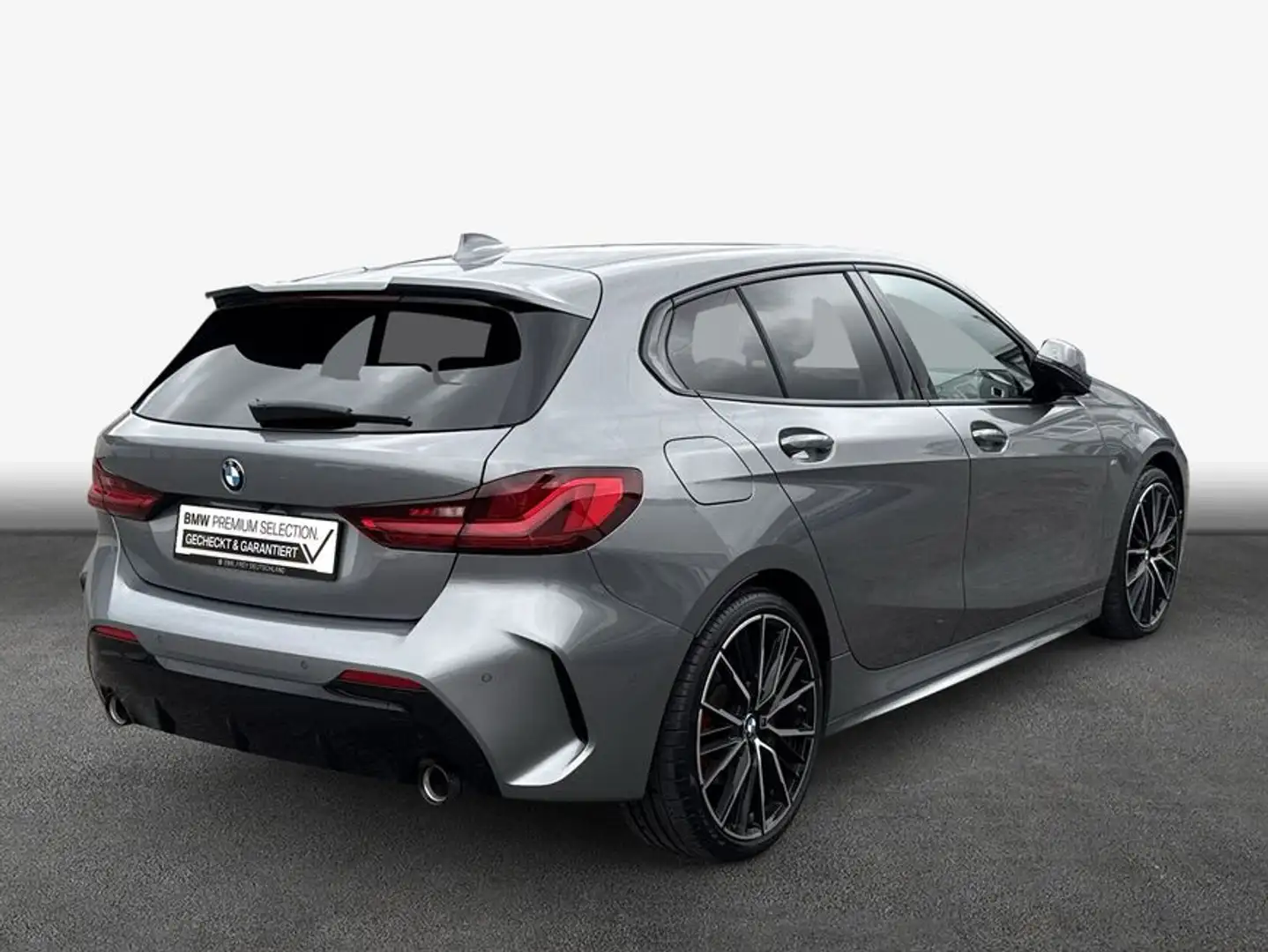 BMW 120 d xDrive Aut. M Sport Grau - 2