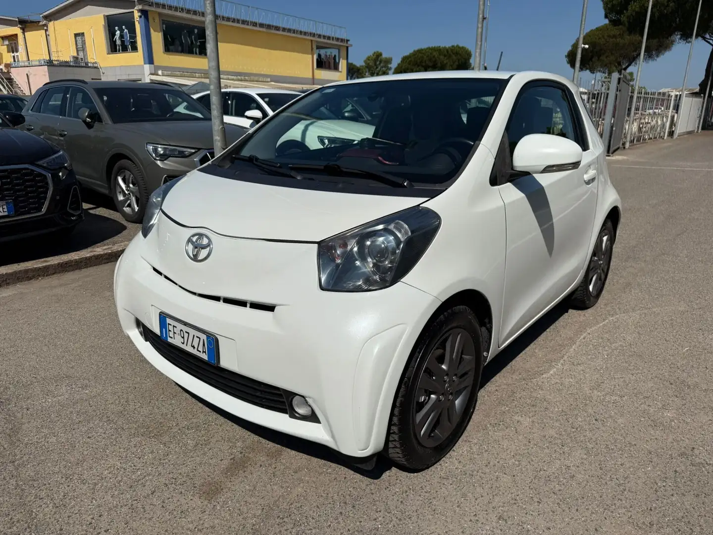 Toyota iQ 1.3 Executive Bianco - 1