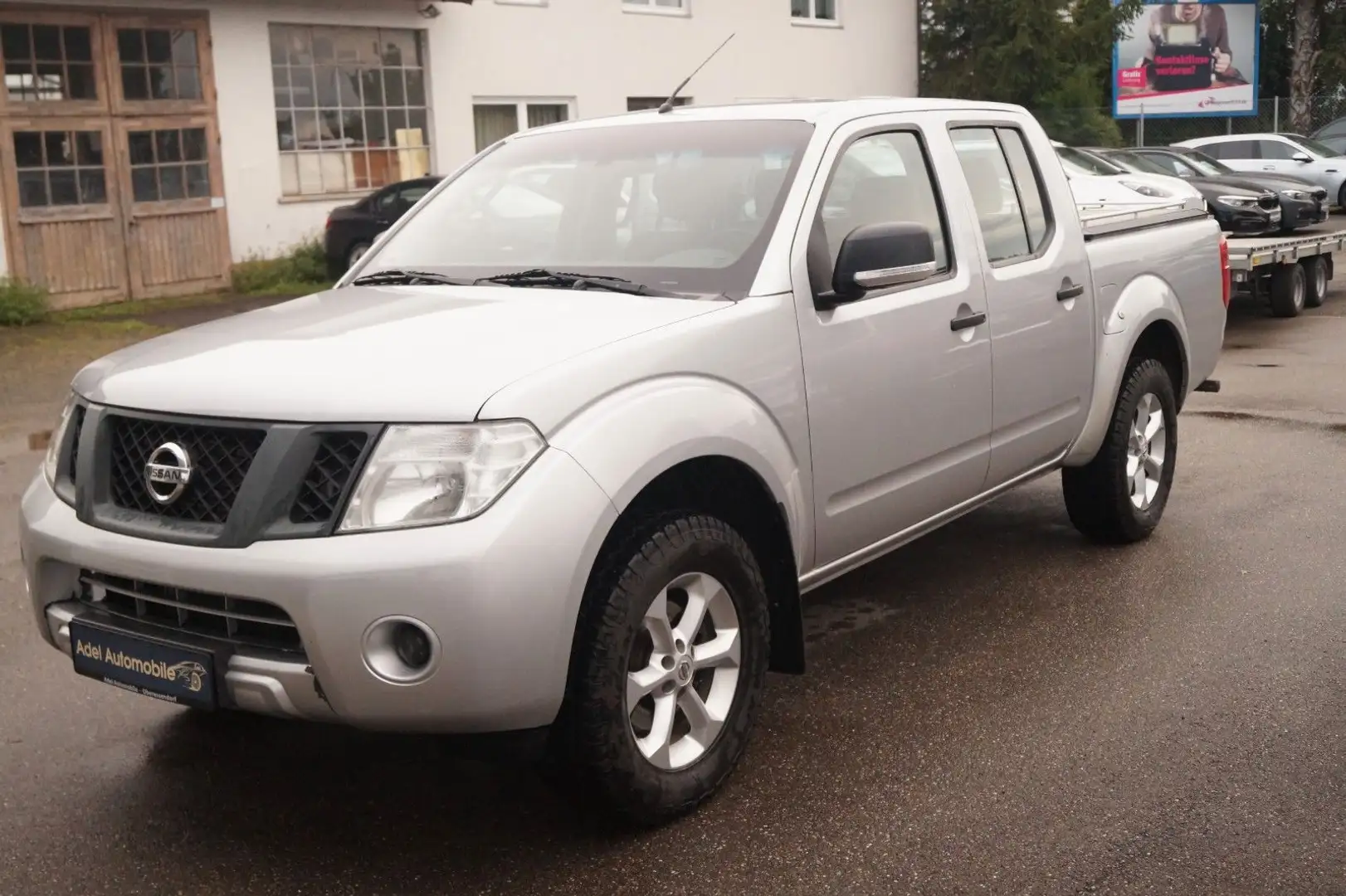 Nissan Navara Pickup Double Cab XE 4X4 Argent - 1