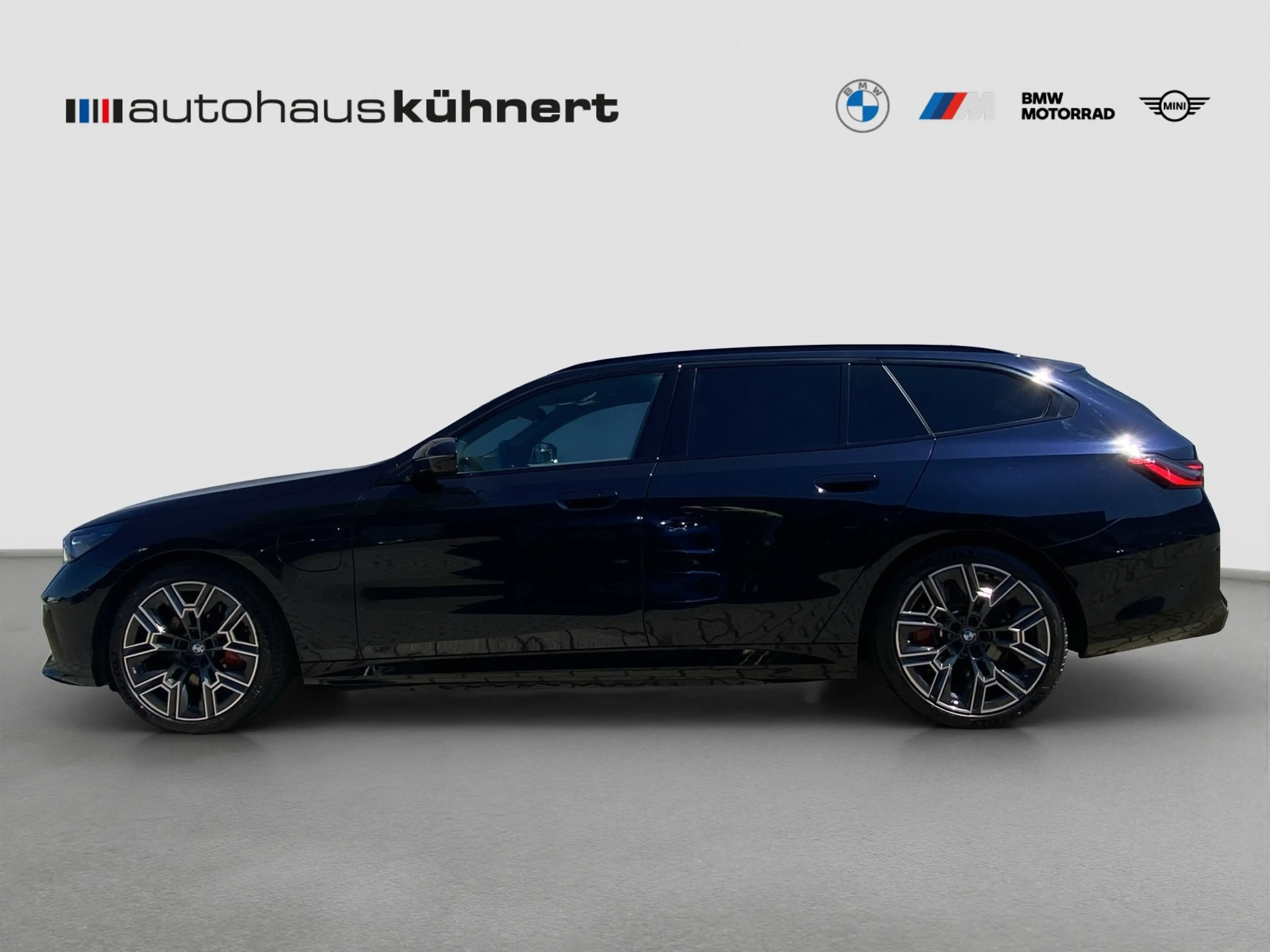 BMW 550 e xDrive Touring ///M-Sport PRO ACC PanoD SpurAss — photo 4