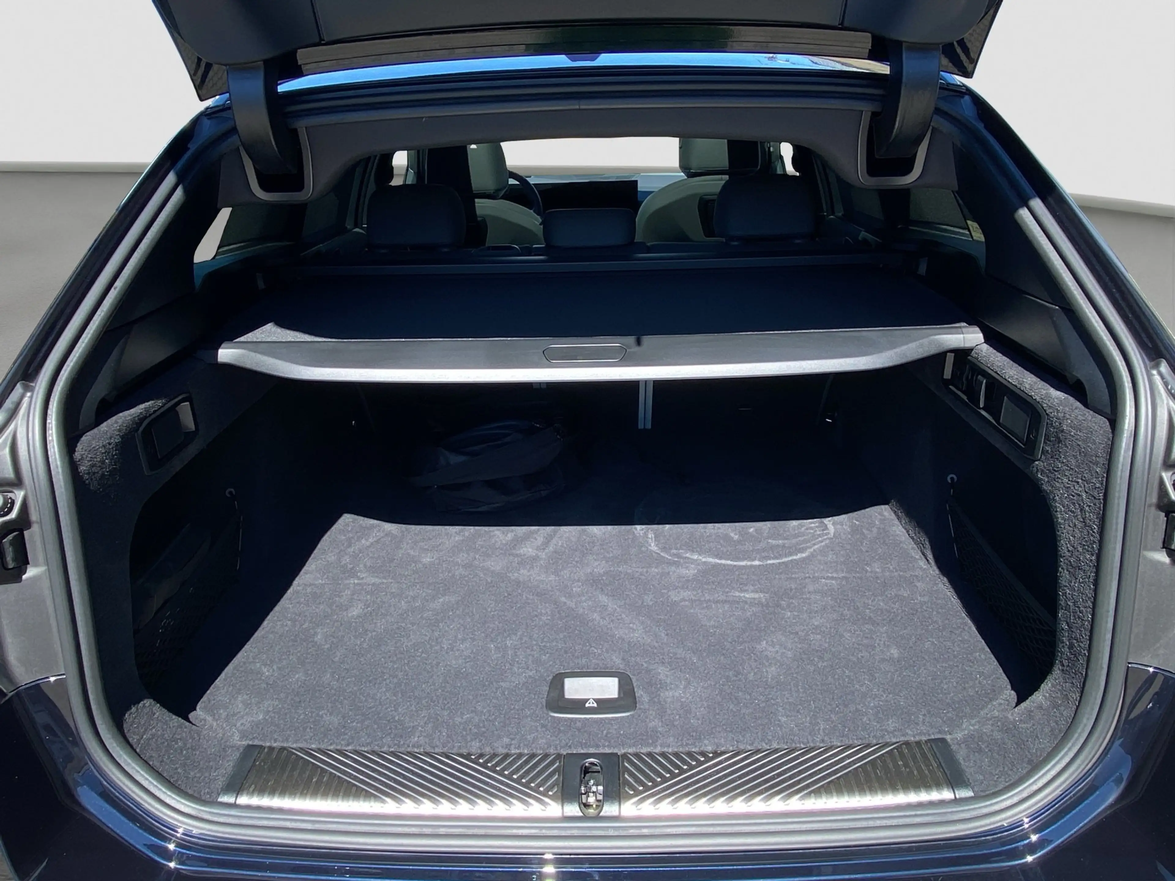 BMW 550 e xDrive Touring ///M-Sport PRO ACC PanoD SpurAss — photo 10