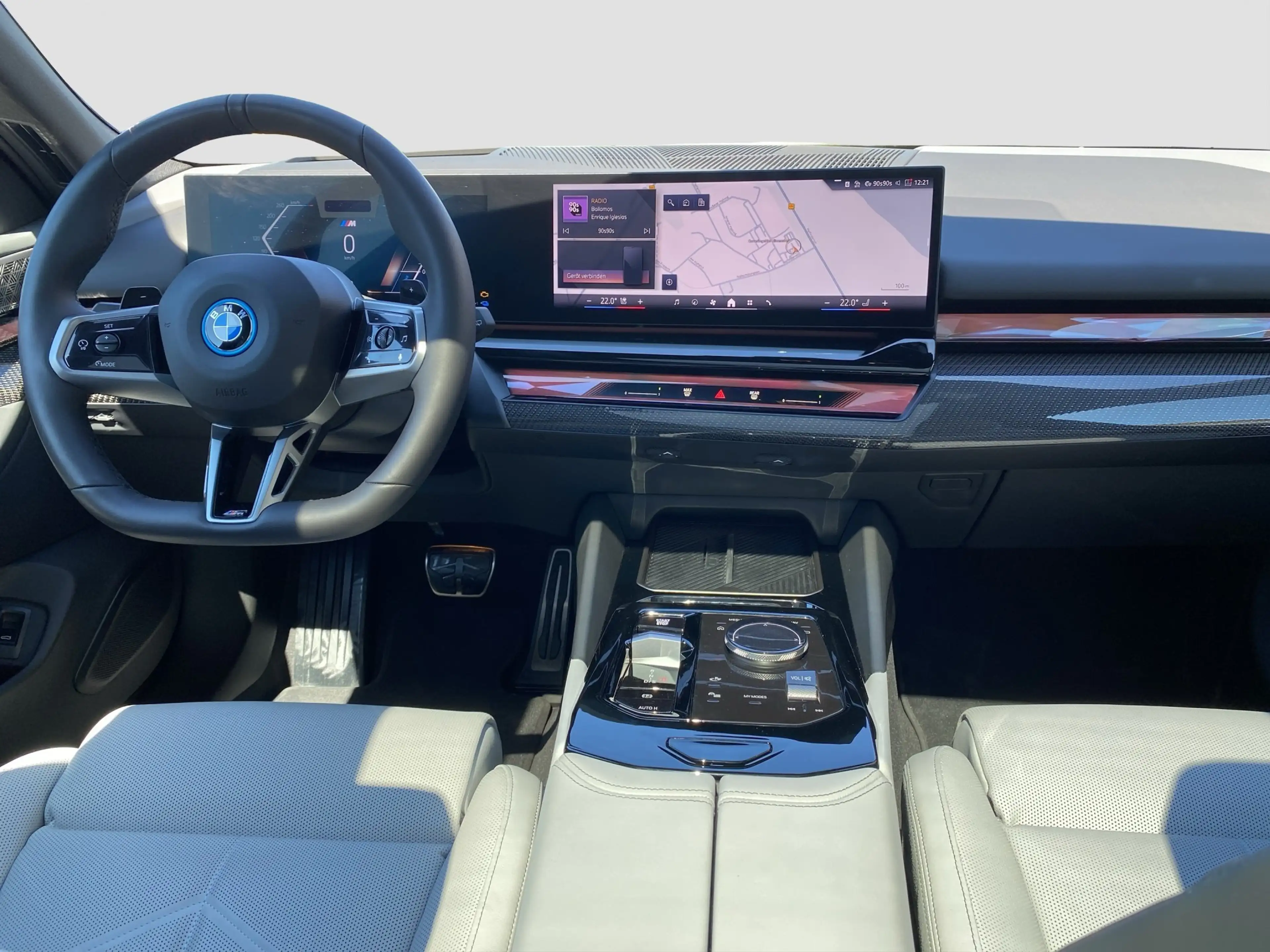 BMW 550 e xDrive Touring ///M-Sport PRO ACC PanoD SpurAss — photo 12
