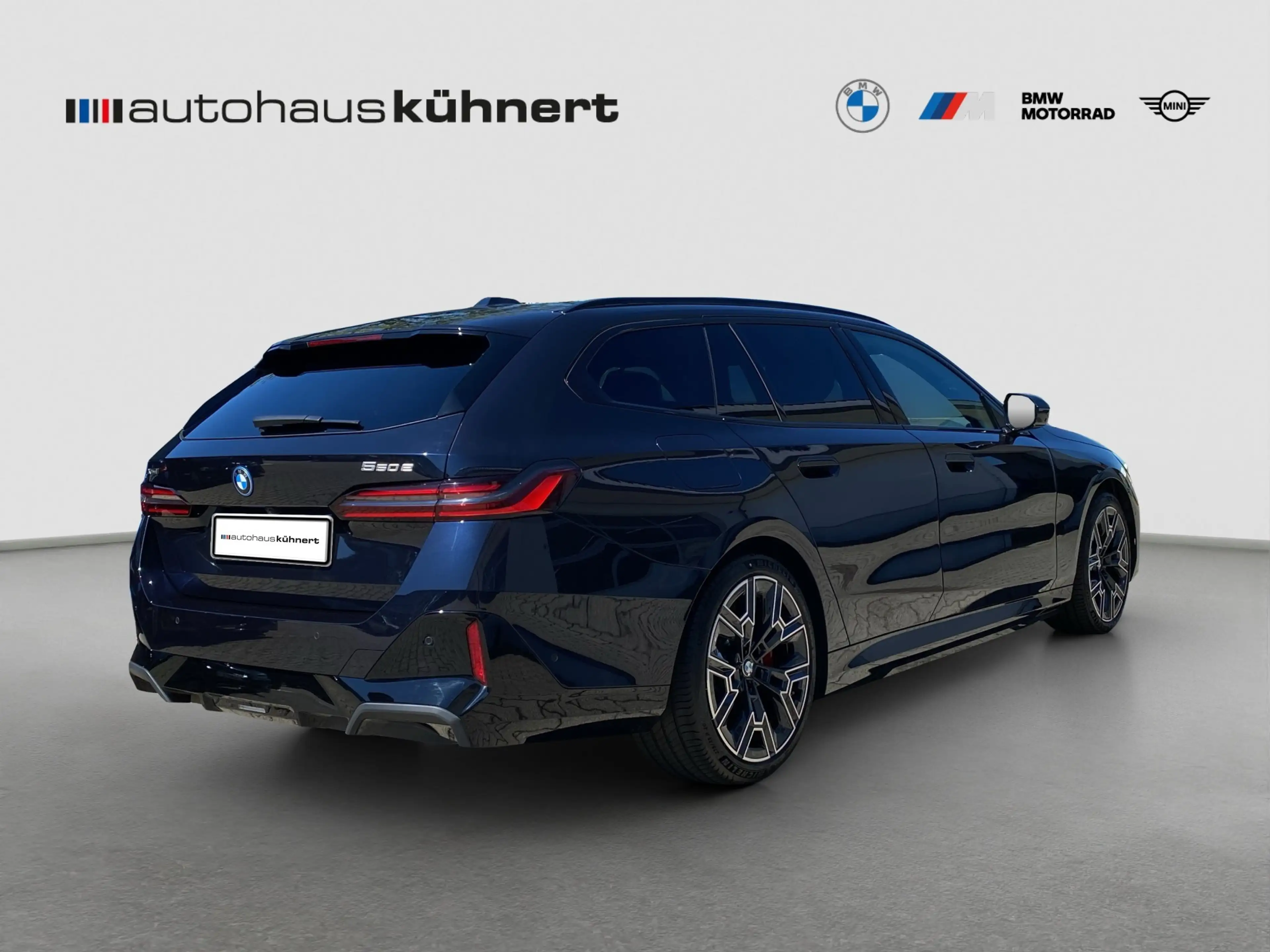 BMW 550 e xDrive Touring ///M-Sport PRO ACC PanoD SpurAss — photo 7